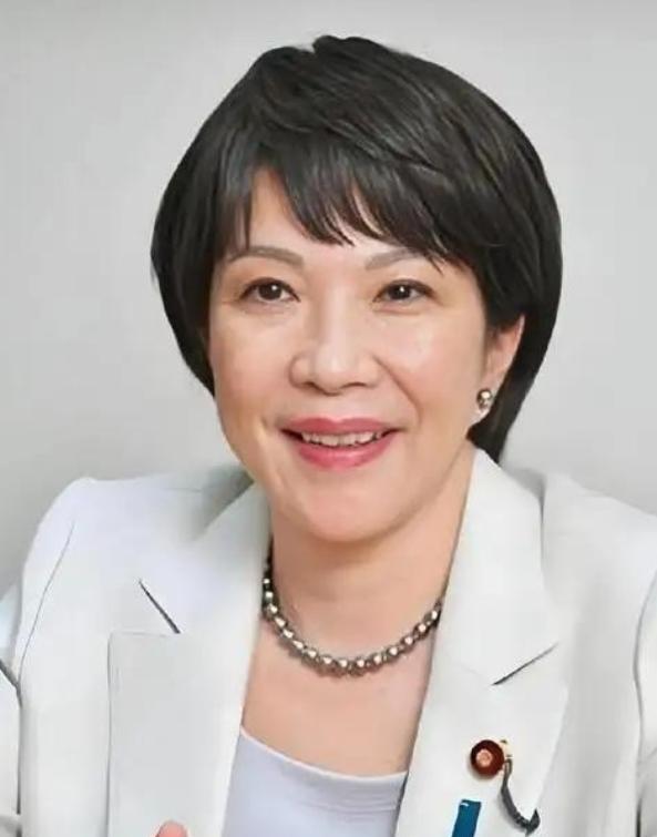 日本收紧高端五轴机床出口管理，很多人第一反应是“中国又被卡住了”。但五轴机床真