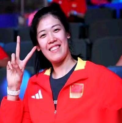 中国女排下一任队长袖标，究竟会缝在谁的球衣上？这份关于四大候选人的预测名单一抛出