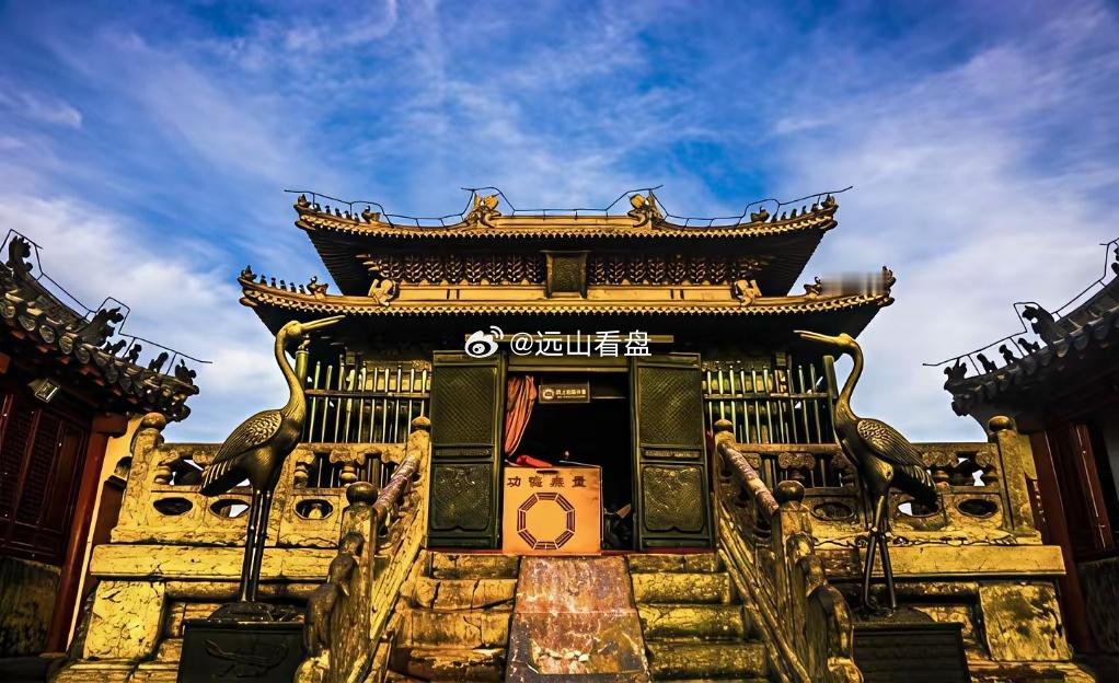 武当山金殿被雷劈近600年，这本身就是一种神奇的自然现象。建国后专家出于保护目的