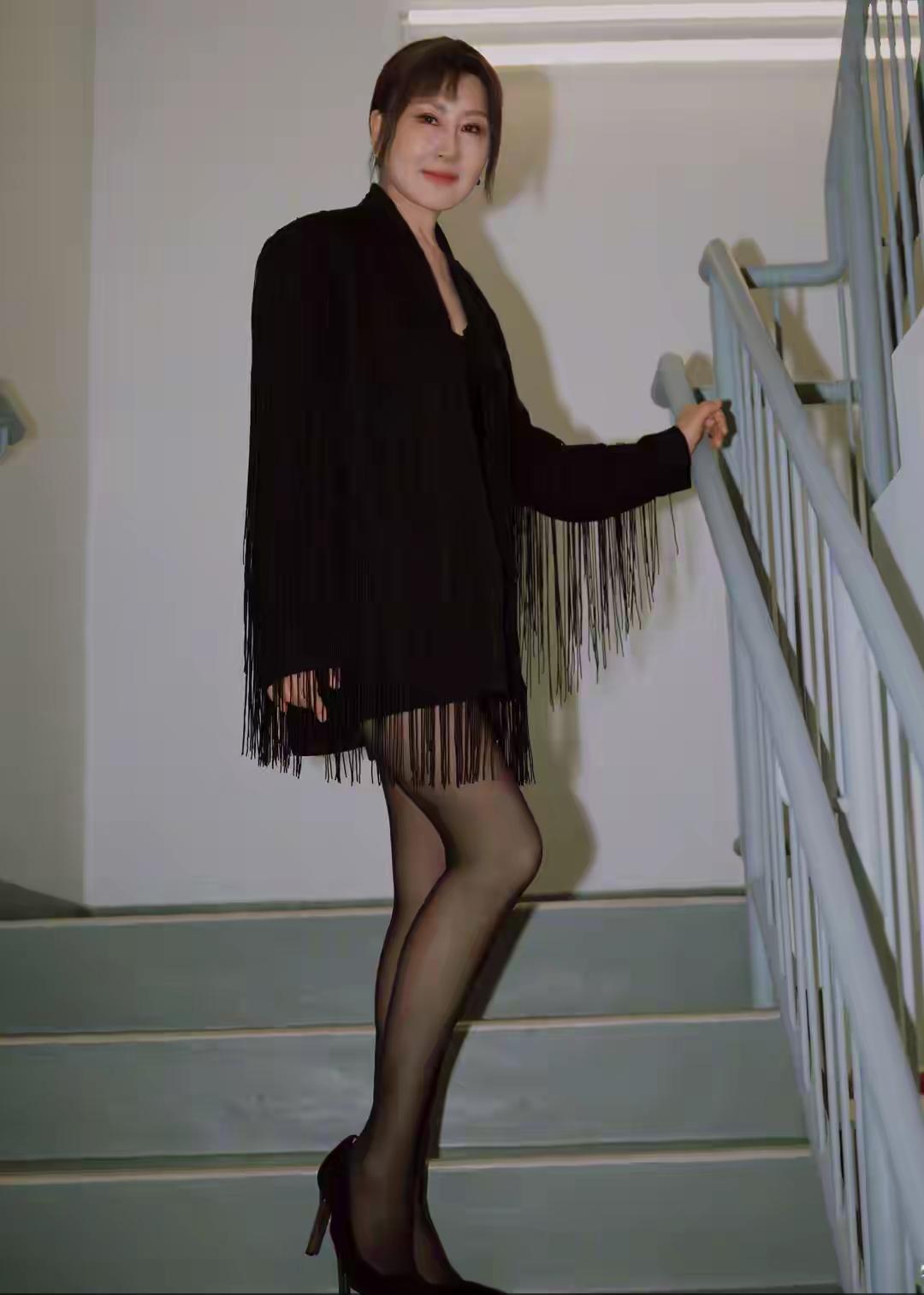 如果63岁的张凯丽找老伴，你会不会考虑？要不是亲眼所见，听到63岁都跑了，但