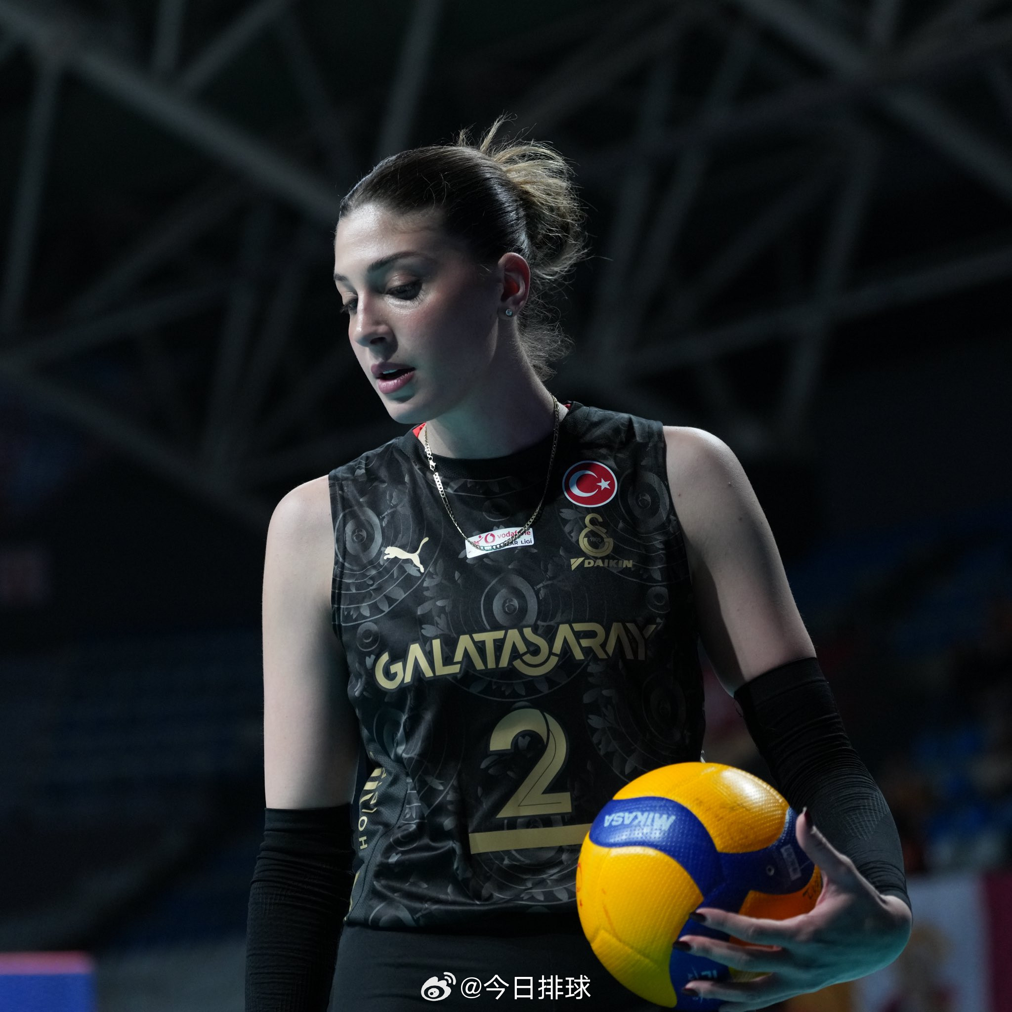 【王媛媛9分加拉塔萨雷3比0库泽博鲁】北京时间3月5日凌晨，2026女排土耳其