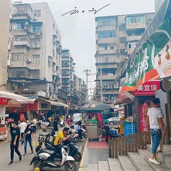 今天看到一篇写荆州的文章，文章说，荆州有个特别的现象：生活在这里的当地人，好像不