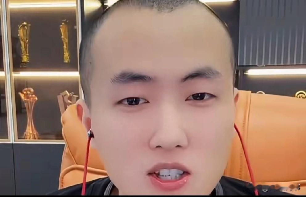 丁一谴责散打这些年没少整道家，给完1300万还要10%毁我师父人设！
