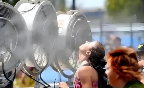41℃热浪席卷欧洲，喊了几十年绿色环保，最后还是得求着中国空调续命。年复一年
