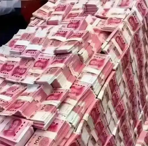 有钱的日子真是好！当你手里有3000元钱，春节前，可为一家老小添个全身新。