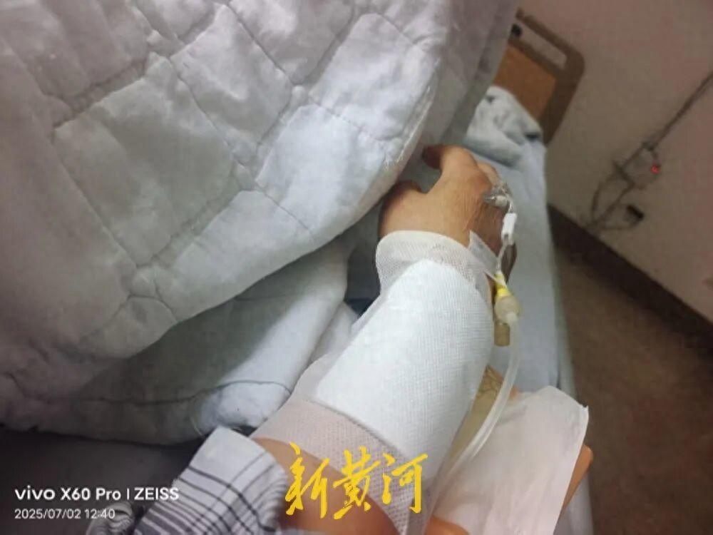 河北任丘，一29岁女子顺产生娃，医生给她侧切缝合时，一个失误，导致她直肠被切瘘，