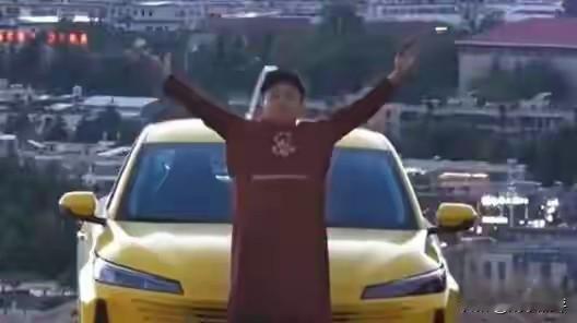 一场打车说走就走的西藏之旅，带火了西藏文旅，堪比上一次呆呆找人按猪脚吃杀猪饭的热
