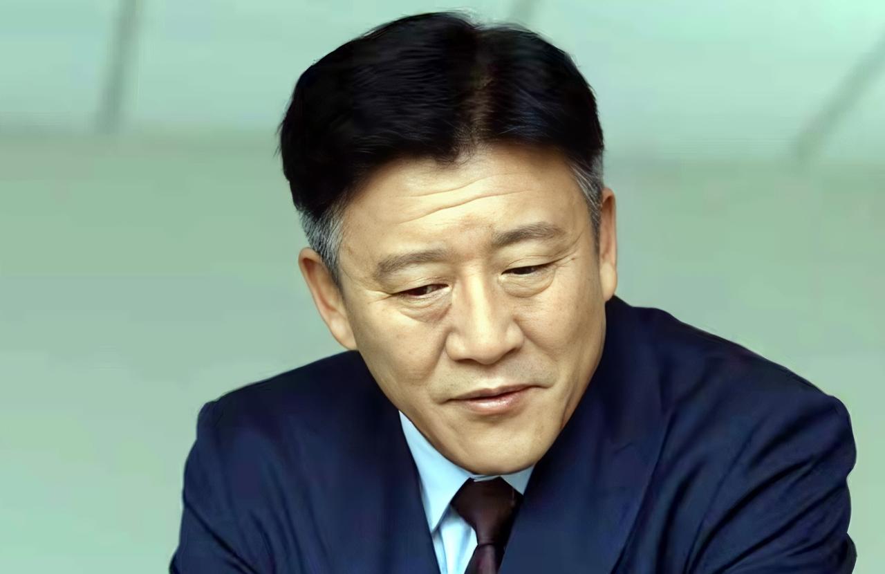 《绝密较量》：漏洞实在太多了，数都数不过来！大概说两个：1.同样是国安题