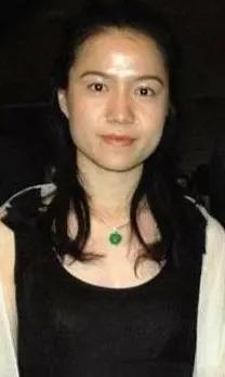 清明破防！翁帆终于说实话，21年陪伴，根本不是图名图利清明将近，思念总来得格