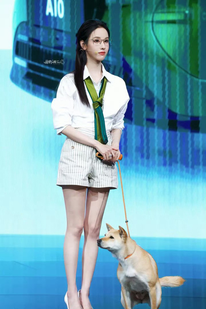 想成为狗子的一天，经典现场胜于工作室