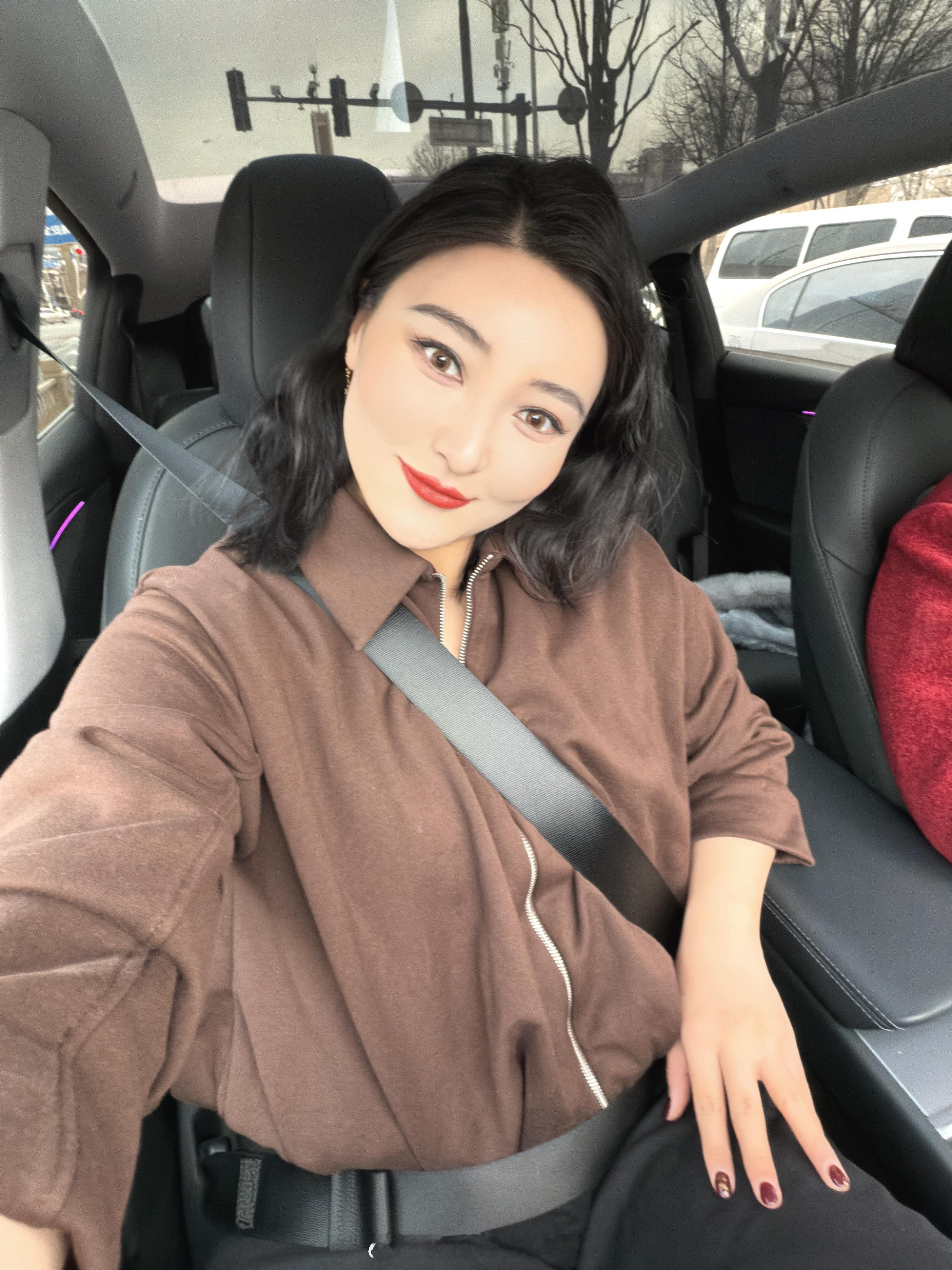 我大概是变成“老东西”了听不懂小朋友说的“打瓦”是啥意思随便搜了一下好像不是