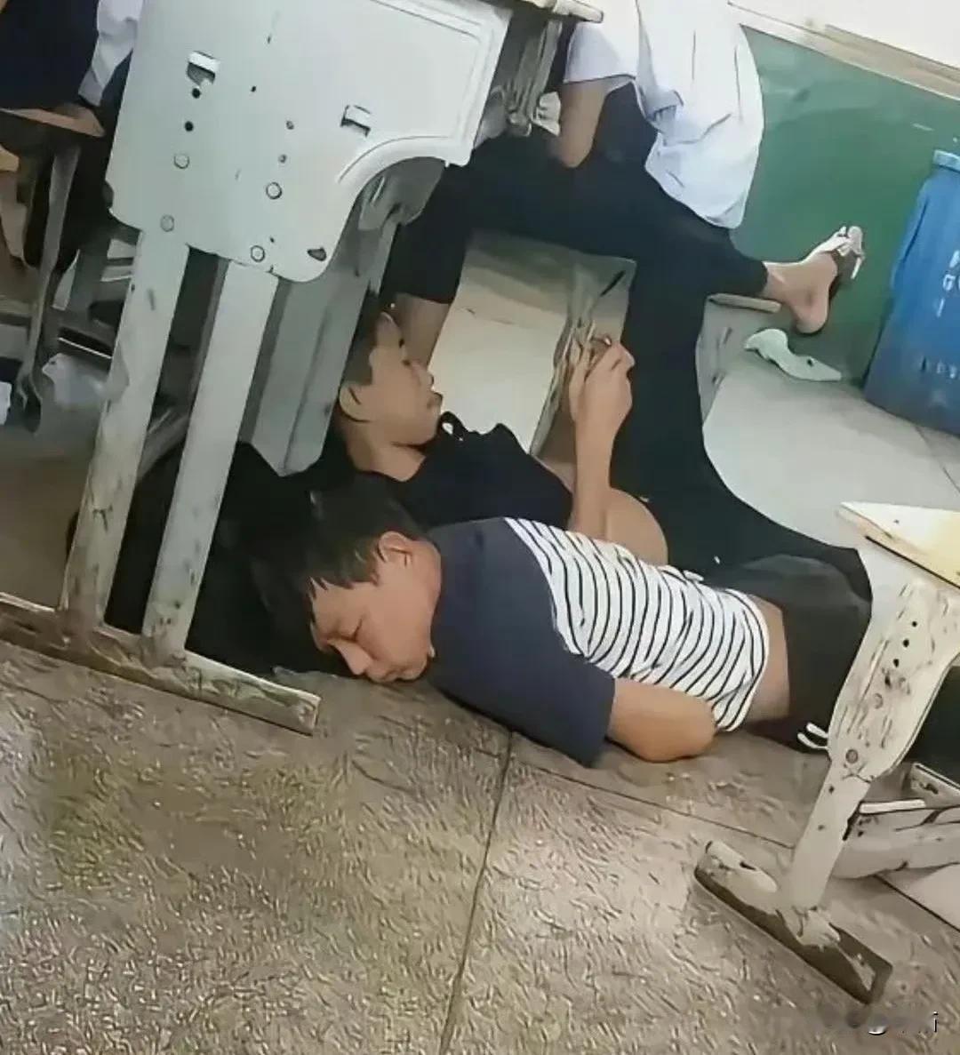 这应该是最后一排吧？