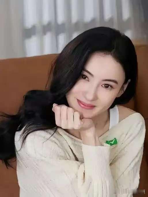 谢霆锋今晚大概睡不踏实，张柏芝，一个替他生了两娃的女人，今天站在被告席，被前经