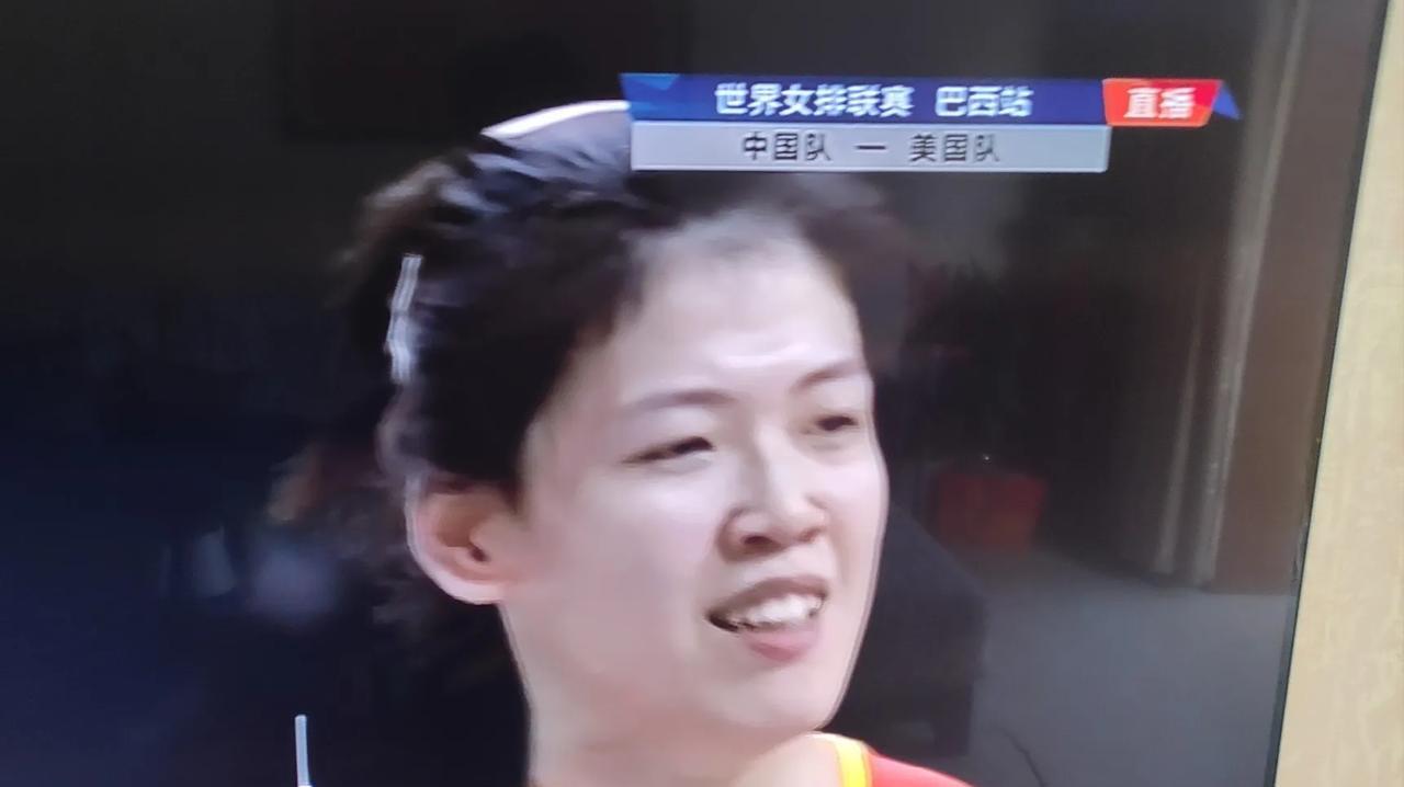 李盈莹，请原谅我的移情别恋李盈莹，在你因为养伤不能打比赛的日子里，