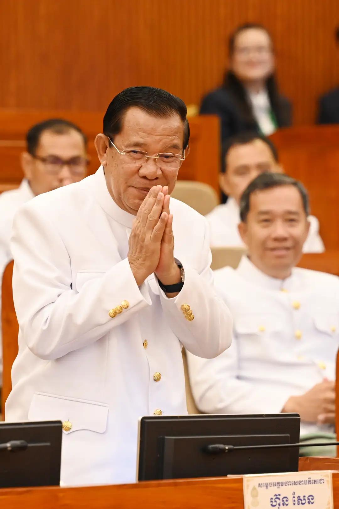 难怪洪森在新一轮冲突爆发时，要求柬埔寨军方保持克制，可能因为柬埔寨这次毫无还手之