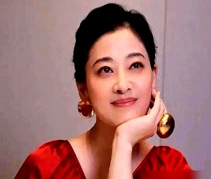 拍完《父母爱情》，郭涛看着自己8万8的片酬，再看看梅婷的300万，直接去敲了导演孔笙的门。孔笙给的理