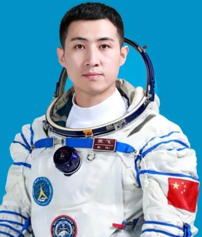 32岁武飞成中国最年轻航天员!神二十一今晚发射,草原娃如何逆袭叩开"天宫"大门?
