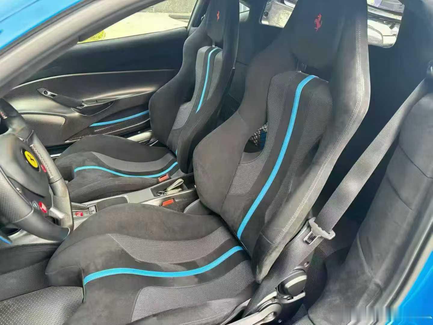 法拉利488Psita TailorMade  Dino蓝/黑蓝双拼内饰，配置：