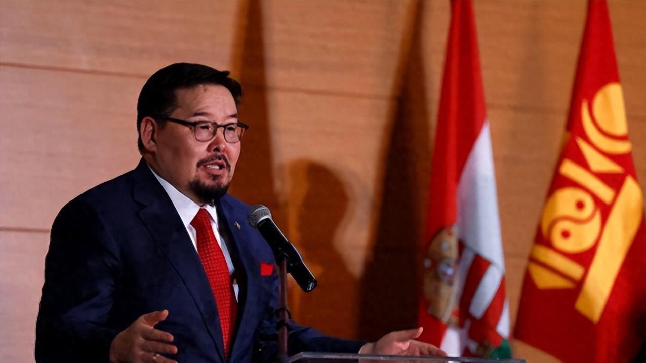 蒙古新政府雷霆出手，直接拔掉中蒙边境的全部路障！很多人以为，蒙古只是想找中国要点