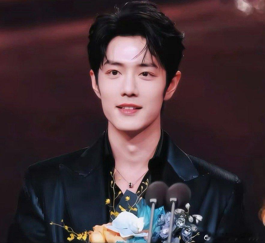 肖战昨晚微博之夜，🥜百指断层了