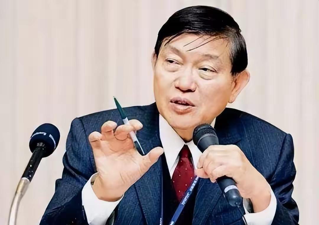 再立新功！4月21日，一则振奋业界的重磅消息传来：由中国半导体教父张汝京博士牵头