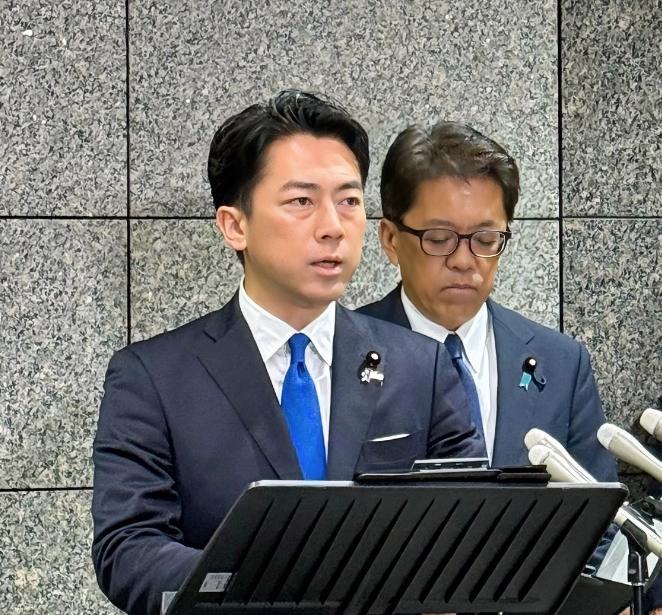 反转了，日本承认是故意的，12月10日，日本防卫大臣小泉进次郎公开承认：中方在事