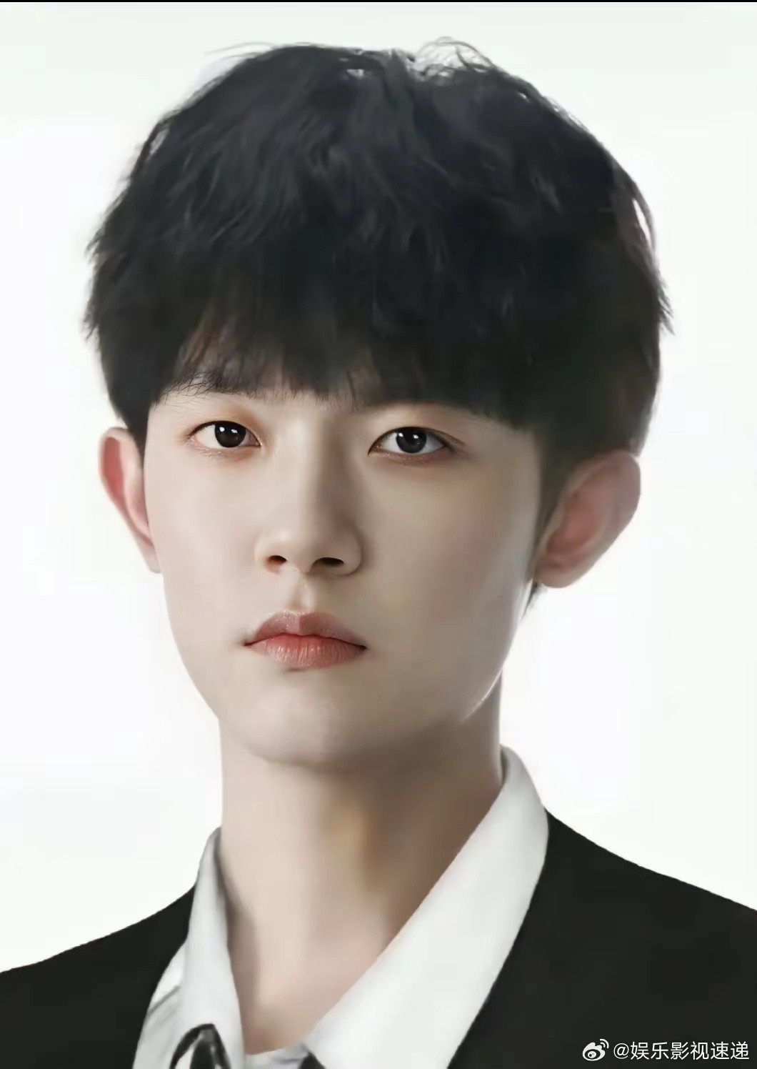 《锦月如歌》终于播了，​本来满心欢喜追剧，​结果看到李明德那角色的换脸，直接给我