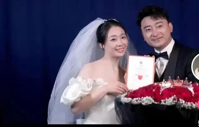 当年哭倒一片的‘小花’要结婚了！网友：爷爷在天上一定笑了！“谁能想到，那个