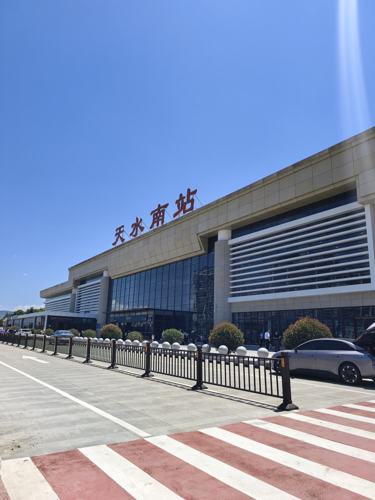 宝鸡离天水太近了，40分钟左右就可以到达。早上在宝鸡吃了豆花泡馍，中午就可以吃上