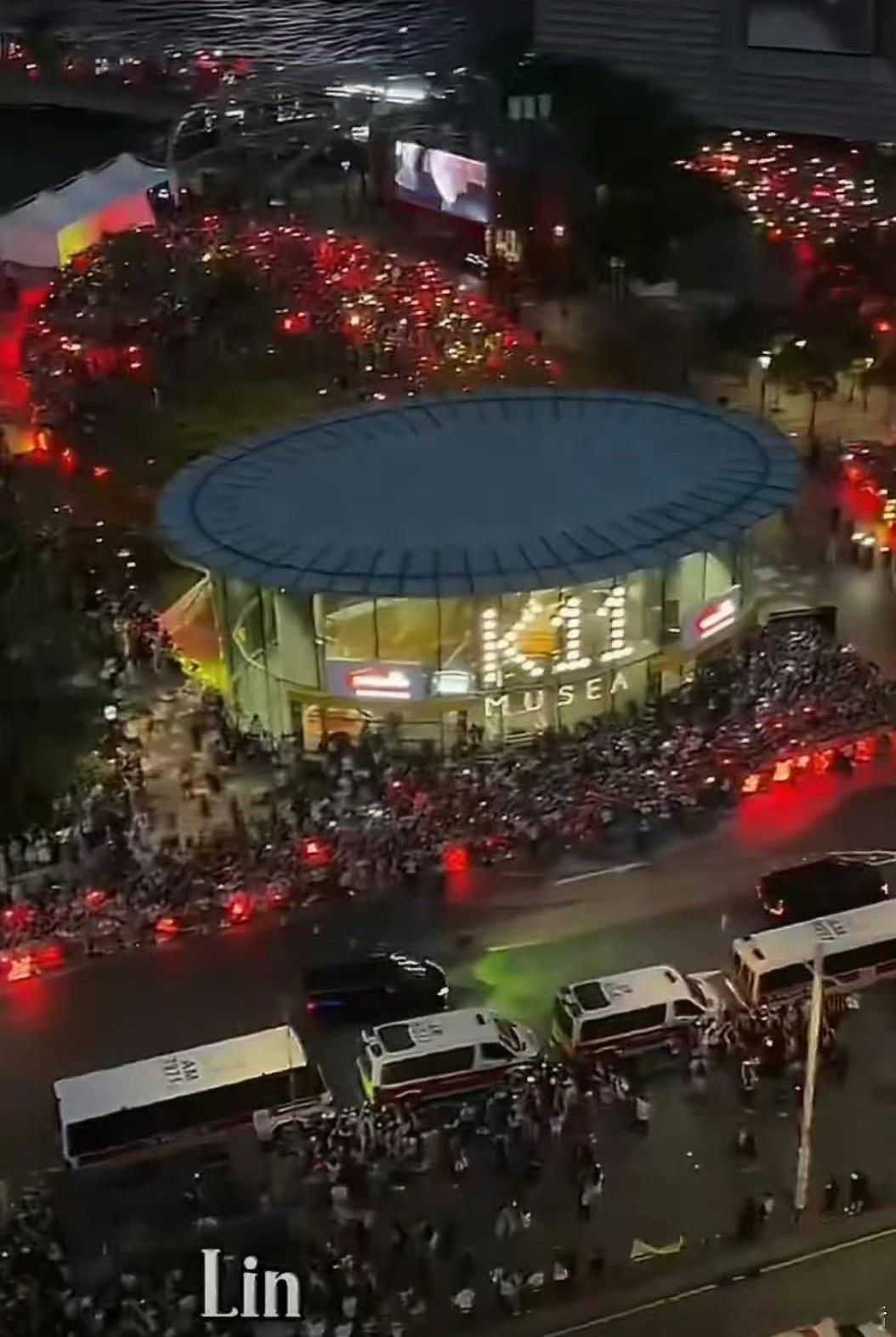 这可怎么办，港媒TVB翡翠台新闻直接报道包含游客4500人，我们老飞侠可是吹得红
