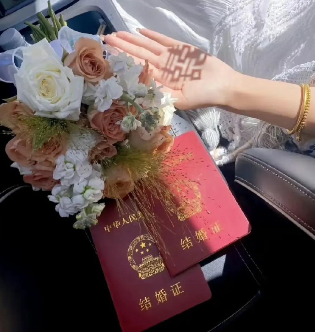 这事儿听着就让人头疼！小情侣分手本来已经谈妥了条件，彩礼还了一部分，协议也签了，