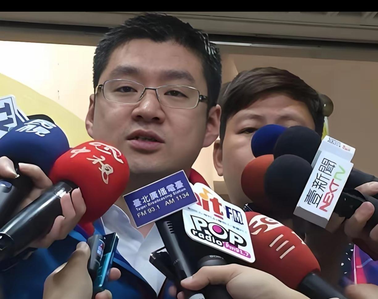 说国民党内部牛鬼蛇神多，外斗外行，内斗内行，一点都不过分。国民党