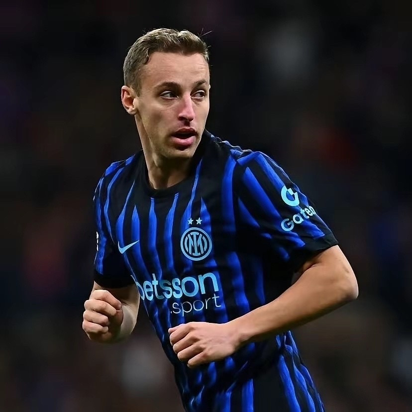 求购科内有转机？国米边缘人或成关键！《米兰体育报》称，国米追罗马中场科内，弗拉泰