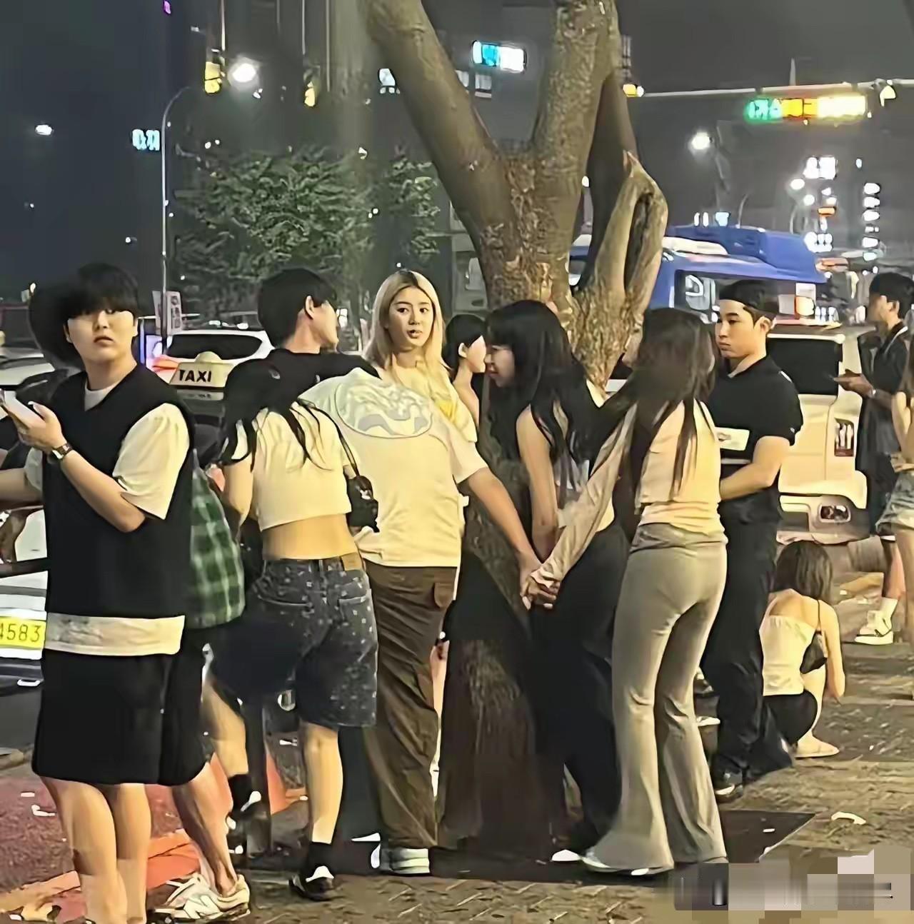 真是越来越看不懂王思聪了，有着那么好的家庭背景，可以说是要人脉有人脉，要资源有资