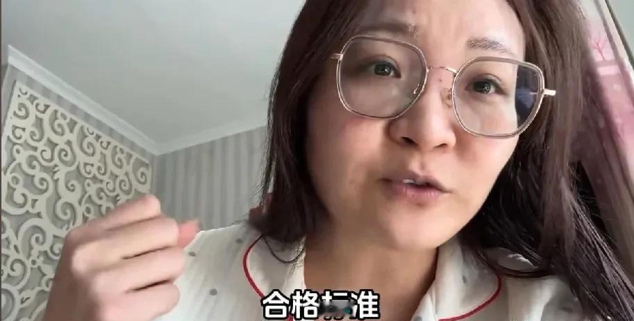 【互联网的遮羞布又被撕碎了！】百万网红人设崩塌现场，这波操作比电视剧还魔幻！胖