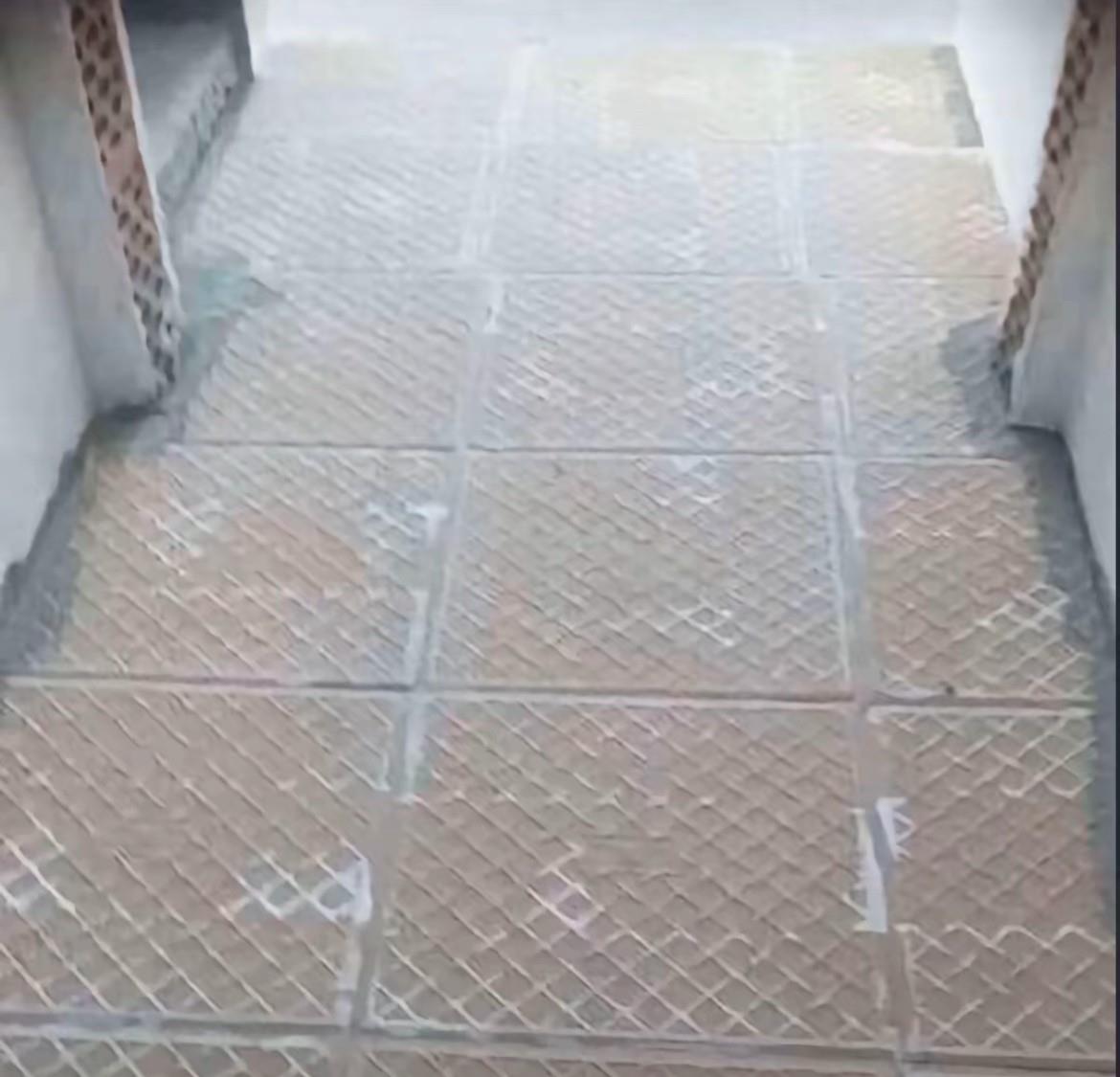 家里装修，一周没来工地，这泥工……X你仙人