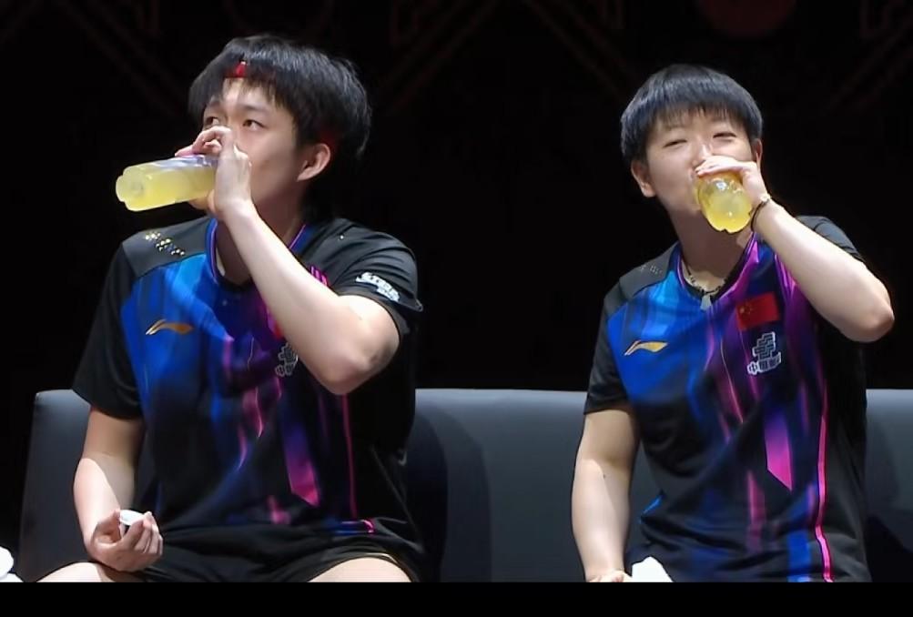 我去，都已经这么强了吗莎头竟然3比0零封动漫组合林诗栋好歹也是世界第二，怎