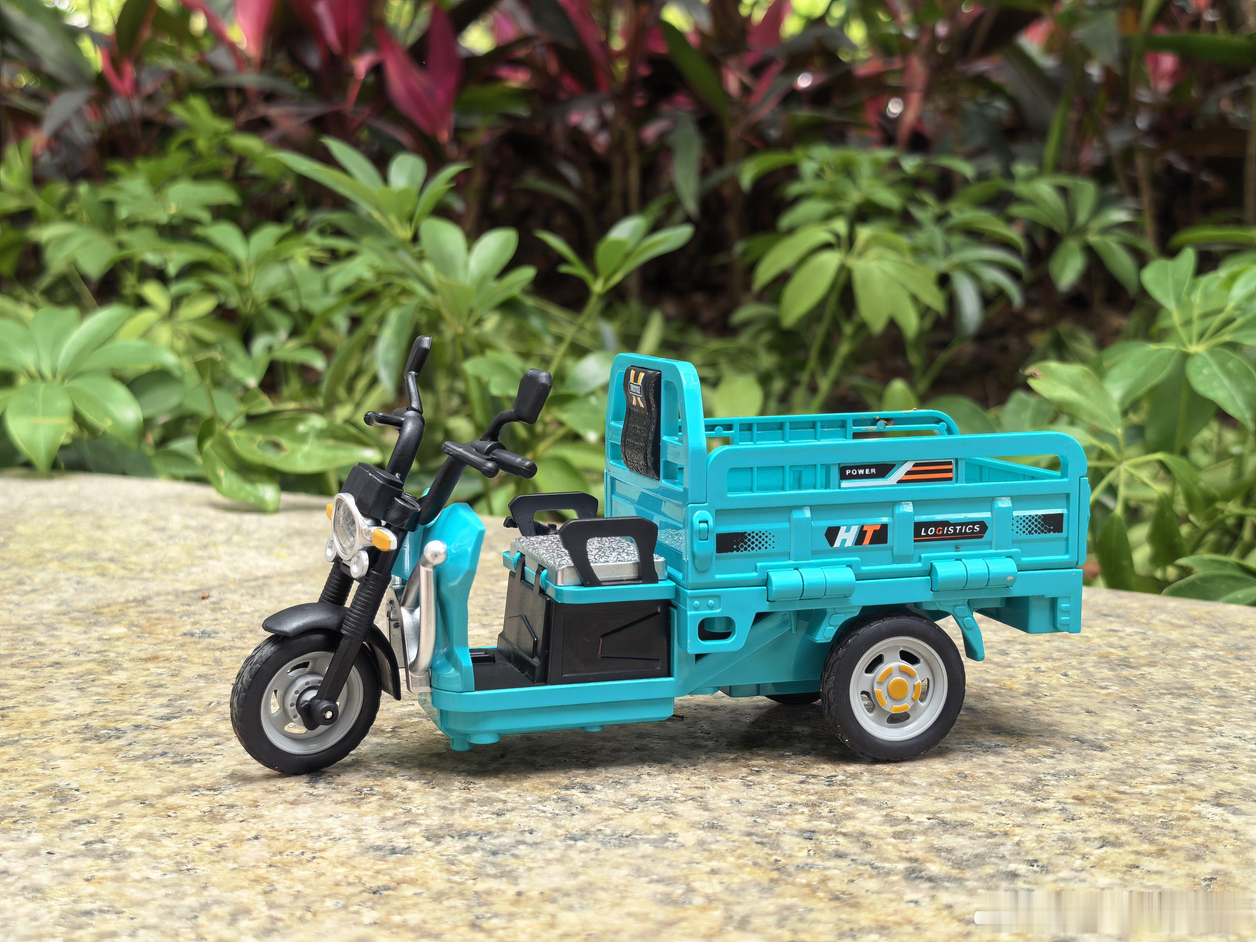 现在小朋友的玩具做的太牛了，嘎嘎真实。