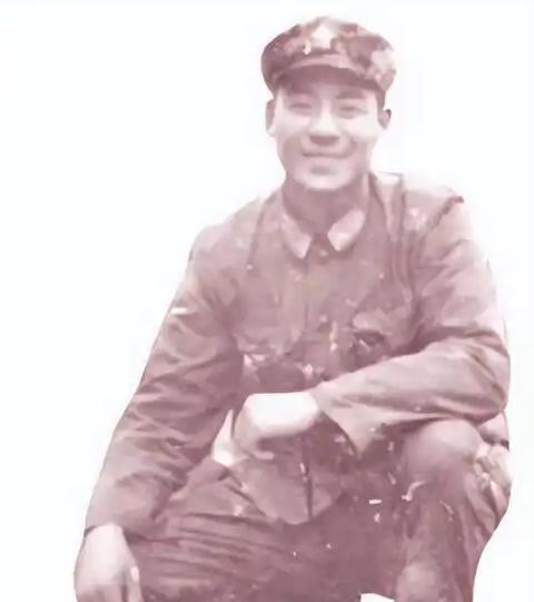 1984年，战斗英雄王仁先牺牲在老山前线，部队为他报请一等功。谁知，上级领导却把