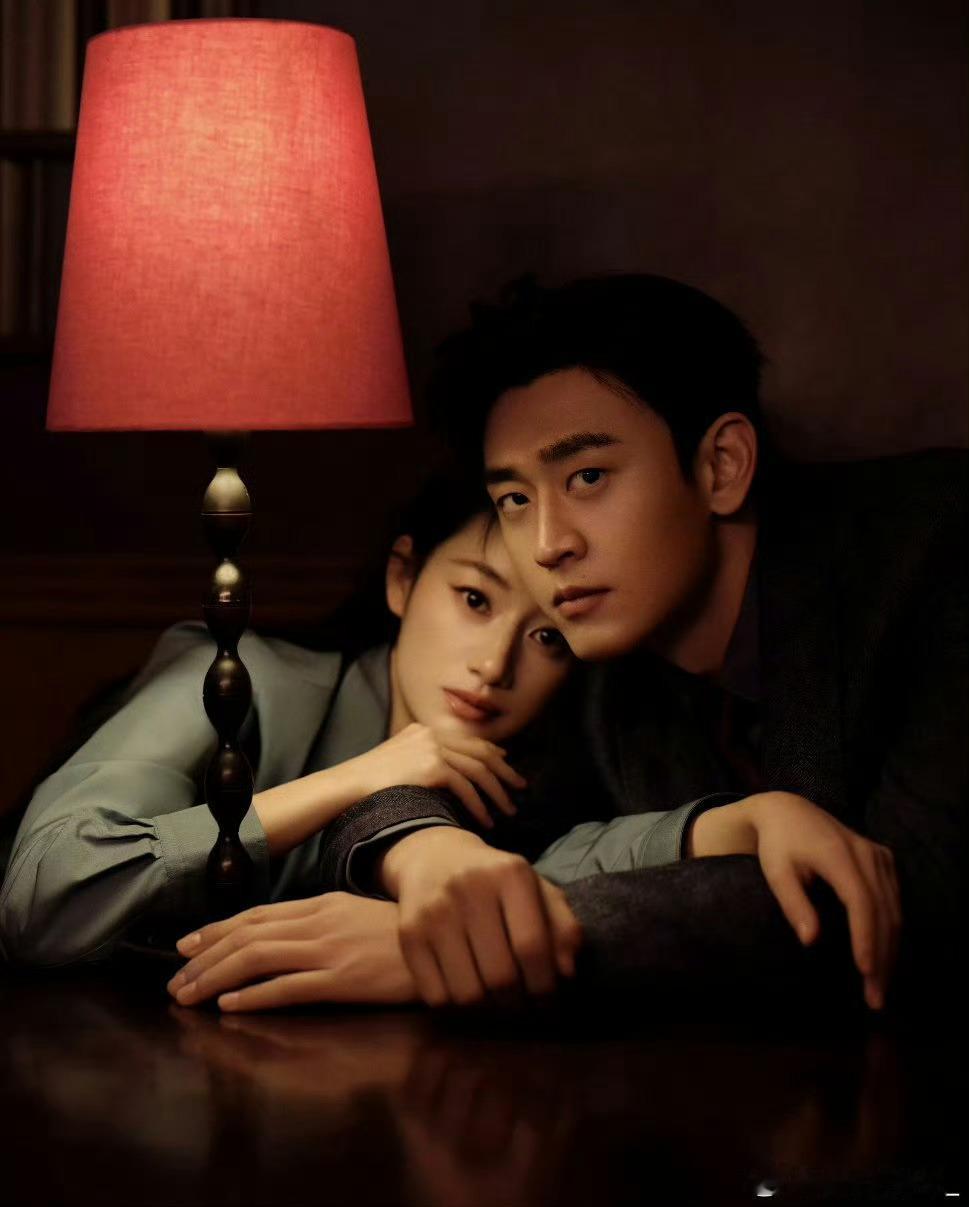 最近比较有存在感的剧副cp，体感是纯真年代副cp火一点还是逐玉副cp火一点？