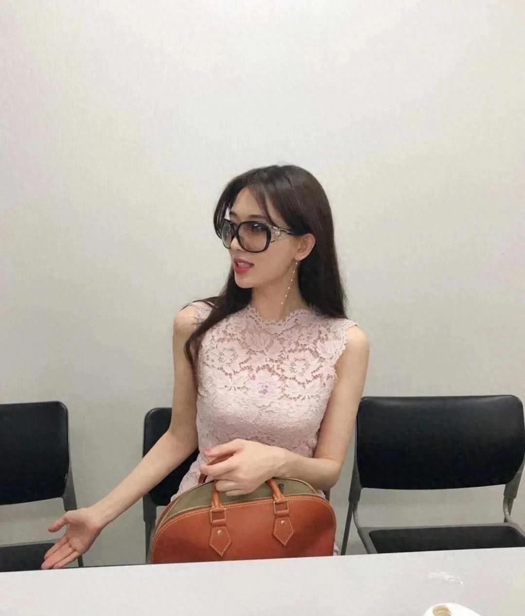看了林志玲，才懂了这种衣服的含金量！谁懂啊