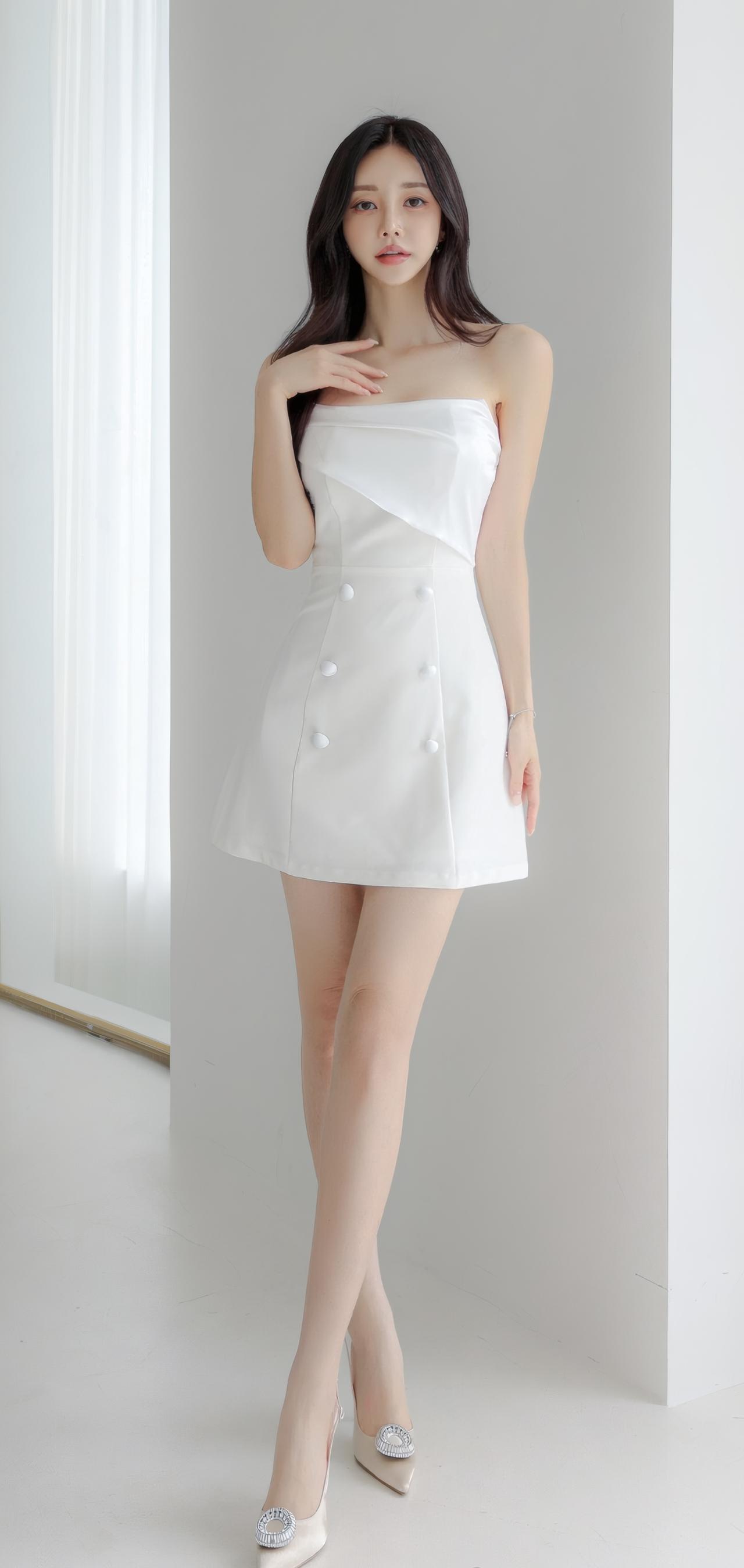 优雅白裙，气质满满，时尚穿搭指南