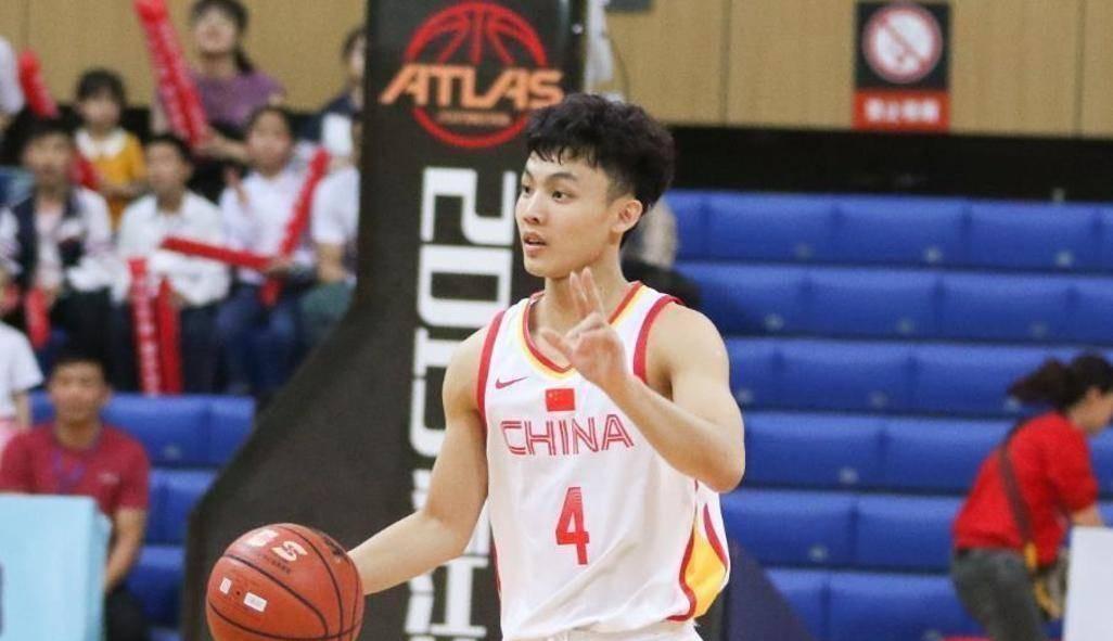 徐杰太吃香了！广东男篮有意签下陈国豪后，关于广东男篮球员交易传闻越来越多。除了