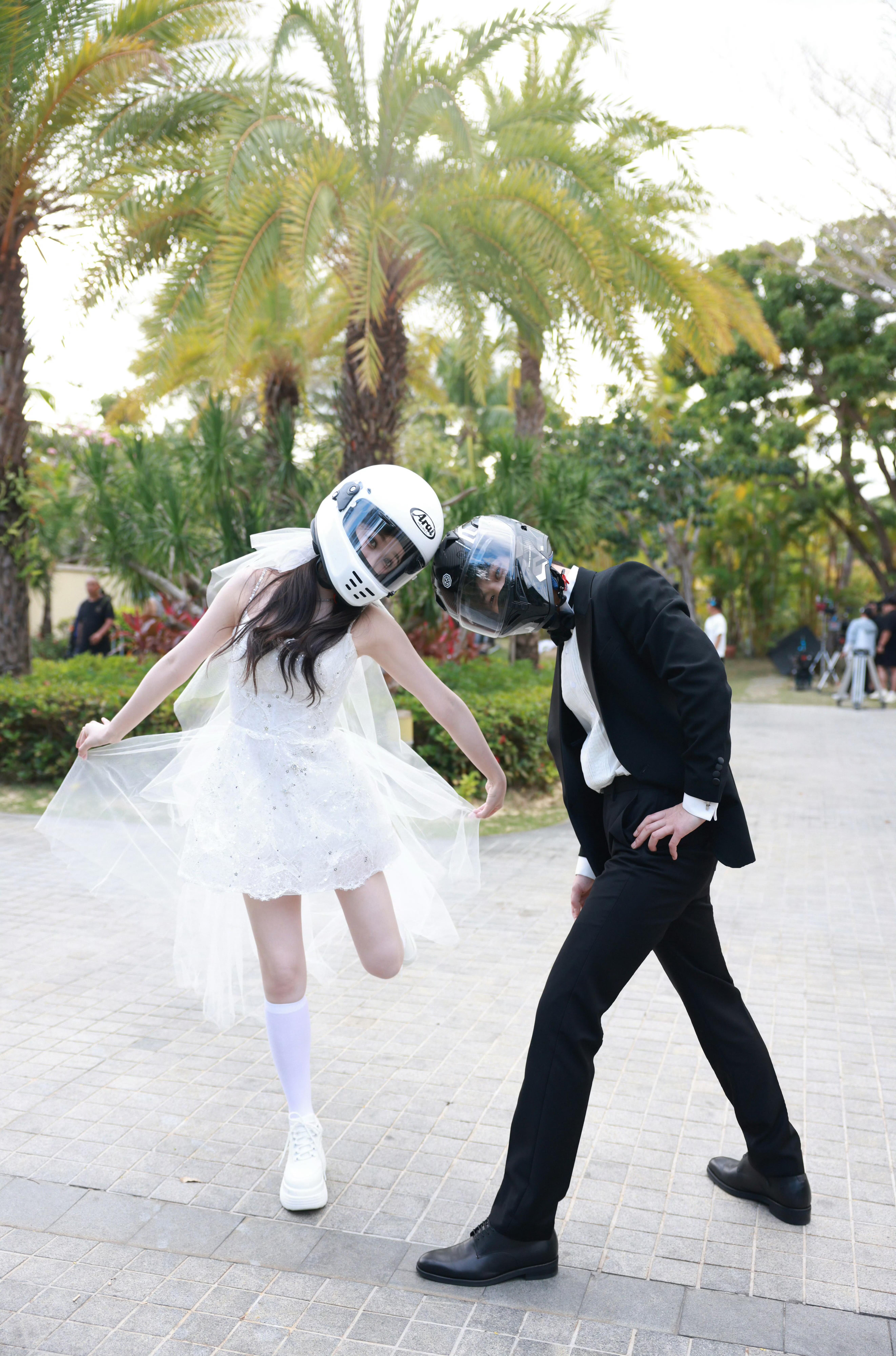 居然还有照片！真的就好像身边朋友的婚礼跟拍感觉网剧双轨|虞书欣|