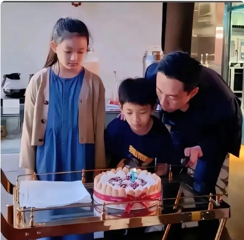 汪小菲越来越硬气了！汪小菲立规矩：孩子禁入陈建州家老S见娃要先申请！众所周