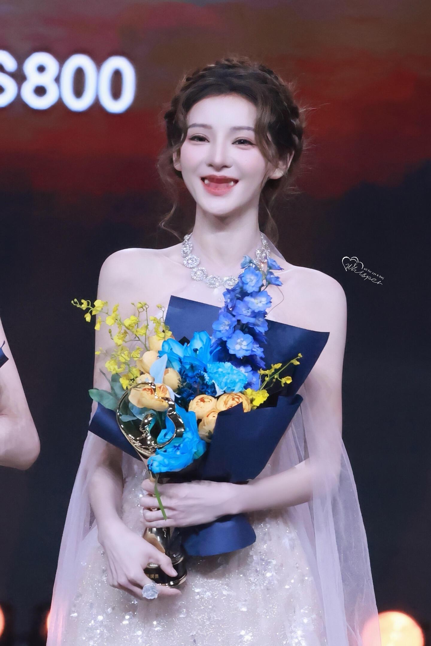 张予曦内场神图张予曦微博之夜生图📷