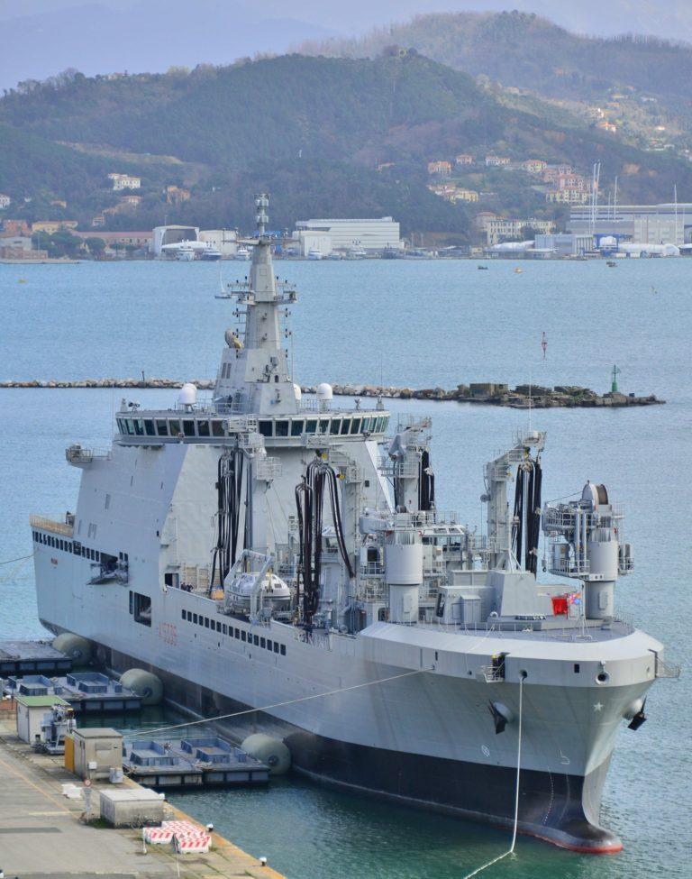 意大利“火山”级综合后勤支援舰“火山”级是意大利海军最新一代、也是其历史上吨位