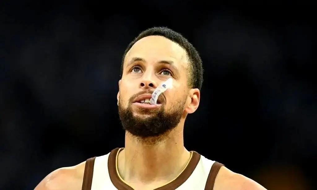 3.1收视炸穿！圣诞大战只认钱勇士掘金这场，全美3.1的收视，比去年涨12