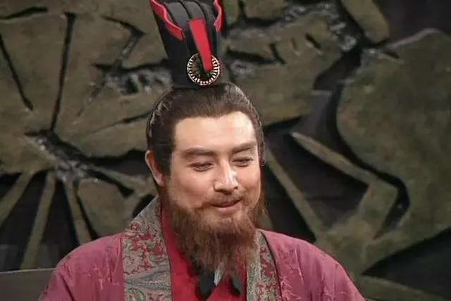 今日话题：孙权真的比不上曹操和刘备吗？？？网友甲：你站在曹魏蜀汉的角度那孙权