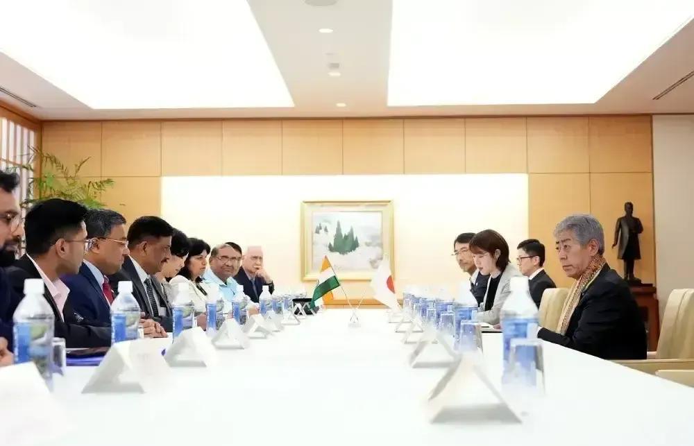 印度胜利宣讲团前脚在日本被全程接待了15分钟后，后脚又跑到美国丢人现眼，可惜美国